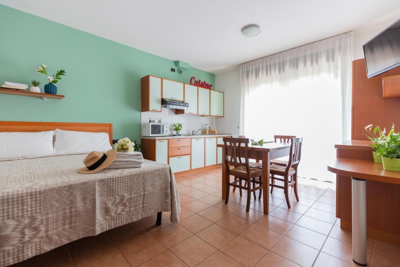 Nettuno Residence Hotel Peschiera del Garda Extérieur photo