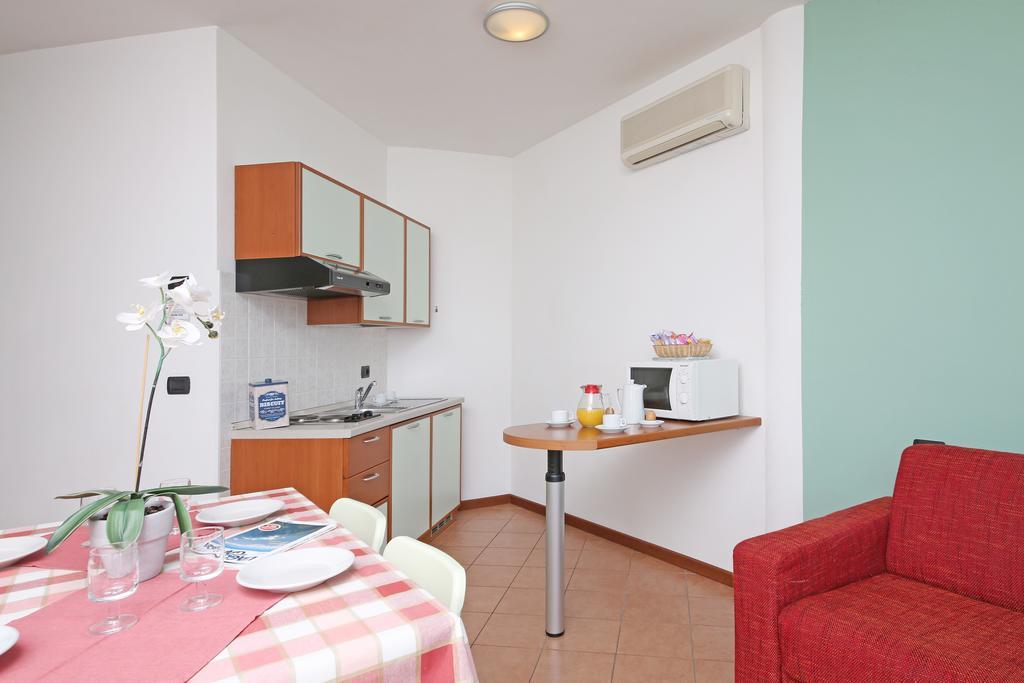 Nettuno Residence Hotel Peschiera del Garda Extérieur photo
